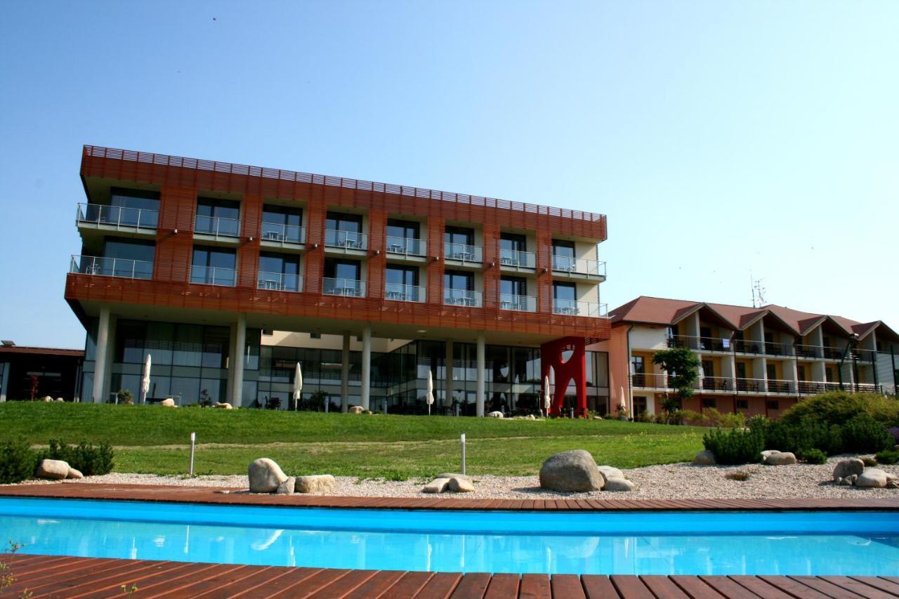 K-Triumf Resort Velichovky Exterior photo